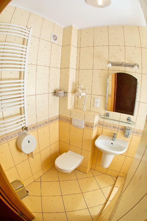 Lesny Osrodek Szkoleniowy W Puszczykowie Puszczykowo Luaran gambar